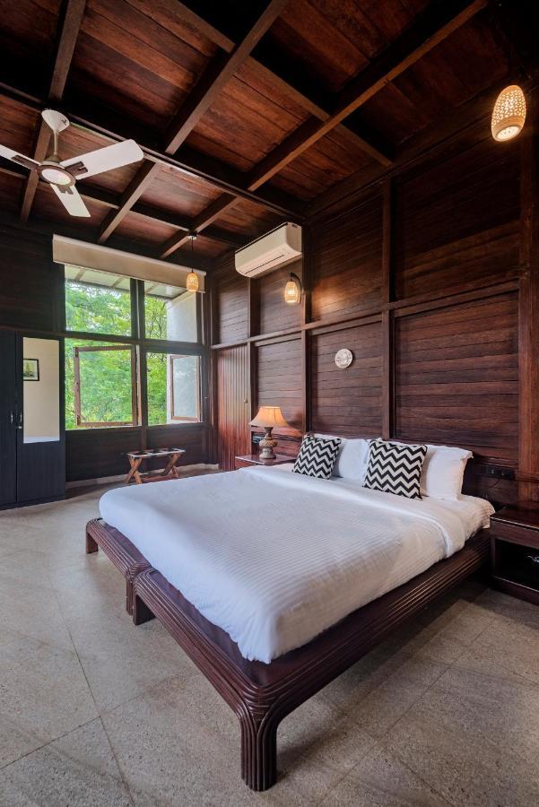 Kārli Saffronstays Boulevard Loghouse - A Wooden Chalet Amidst Nature מראה חיצוני תמונה